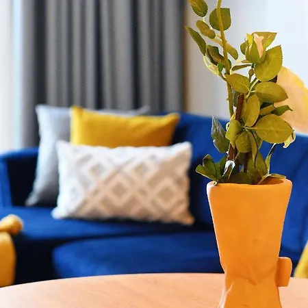 شقة Cozy 1br Perfect Blend Of Comfort & Style *