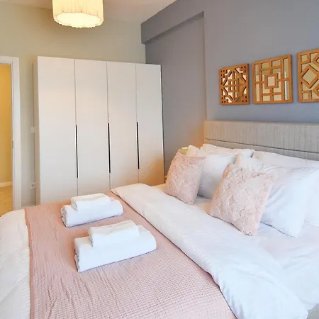 Cozy 1br Perfect Blend Of Comfort & Style Κωνσταντινούπολη